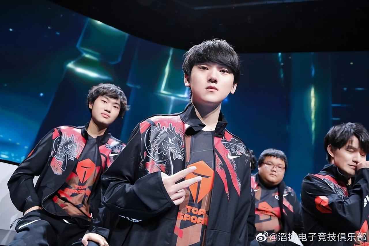 随后决定以 随后决定以